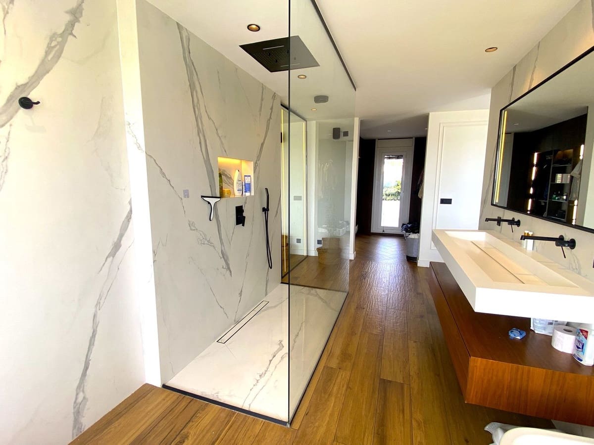 4 sovrum Radhus till salu i La Quinta med pool garage - 1 495 000 € (Ref: 9559744)