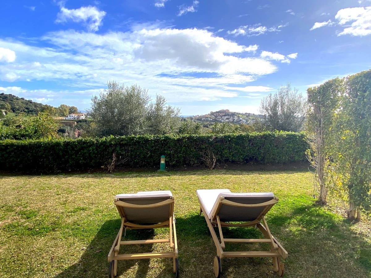 4 bedroom Terraced Villa for sale in La Quinta with pool garage - € 1,495,000 (Ref: 9559744)