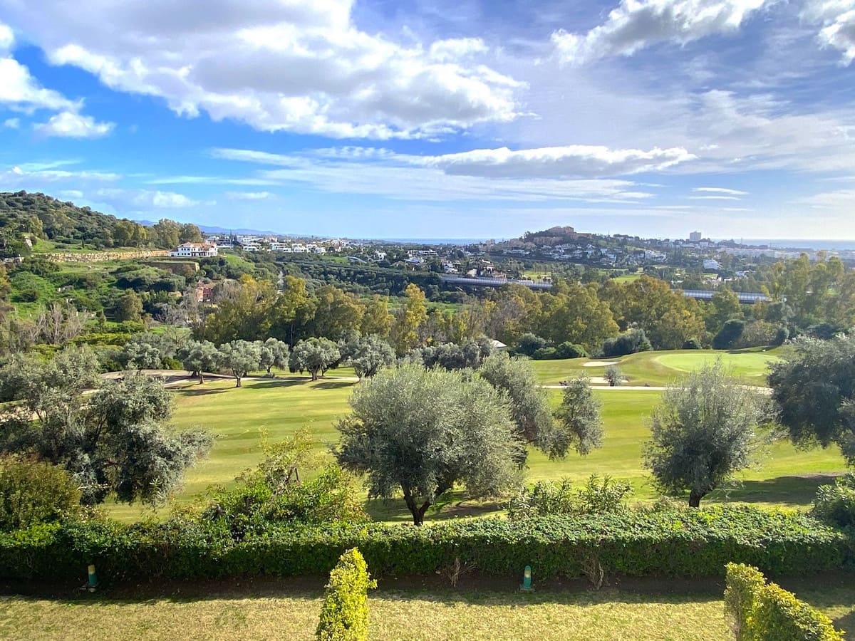 4 bedroom Terraced Villa for sale in La Quinta with pool garage - € 1,495,000 (Ref: 9559744)