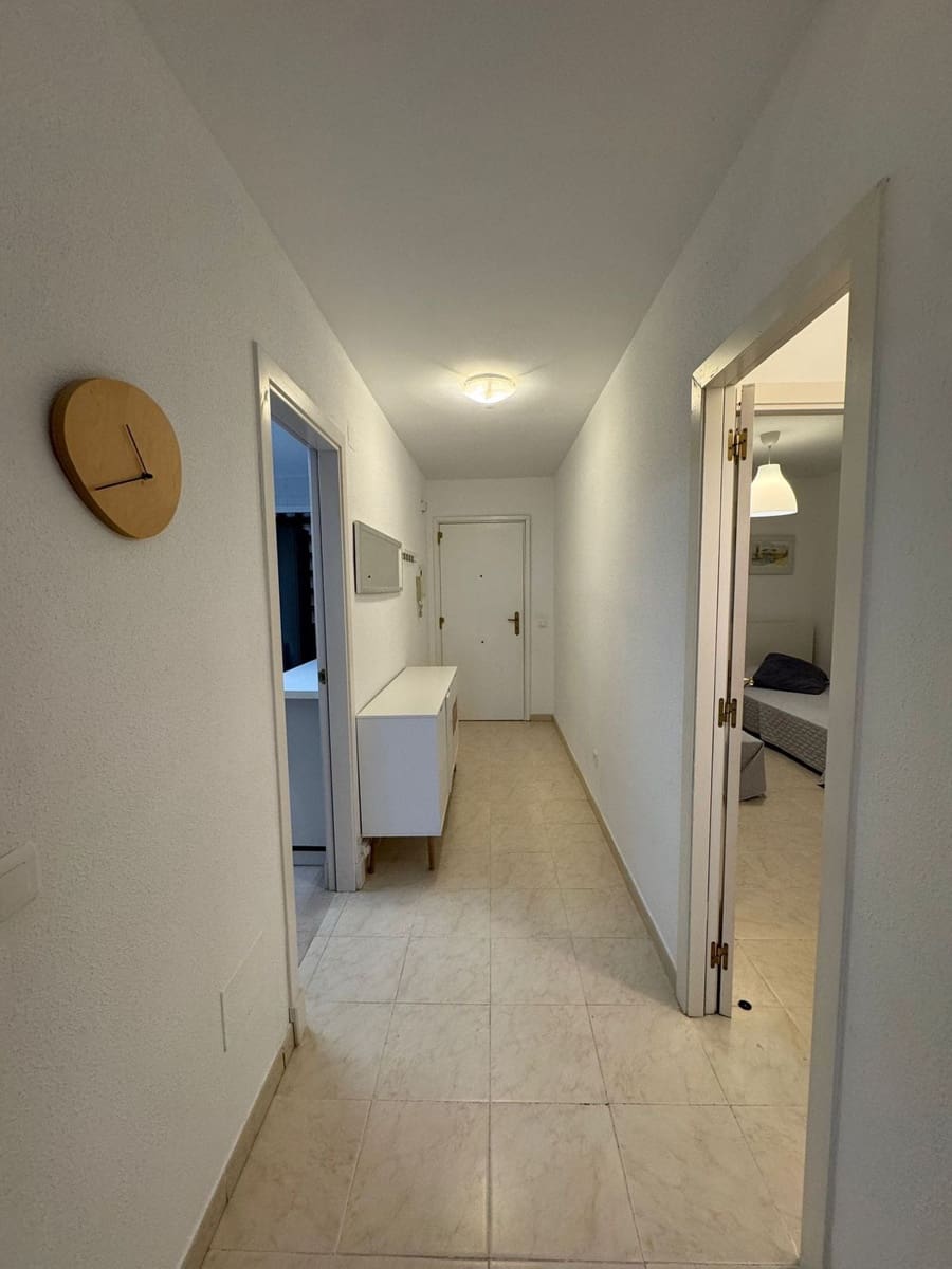 2 makuuhuone Ranta-asunto myytävänä paikassa Riviera del Sol mukana uima-altaan 
autotalli - 295 000 € (Ref: 9585235)