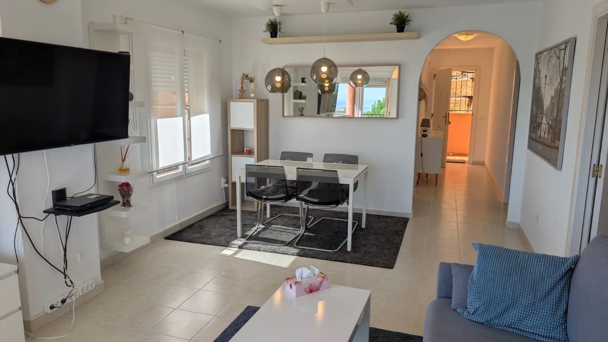 2 makuuhuone Ranta-asunto myytävänä paikassa Riviera del Sol mukana uima-altaan 
autotalli - 295 000 € (Ref: 9585235)