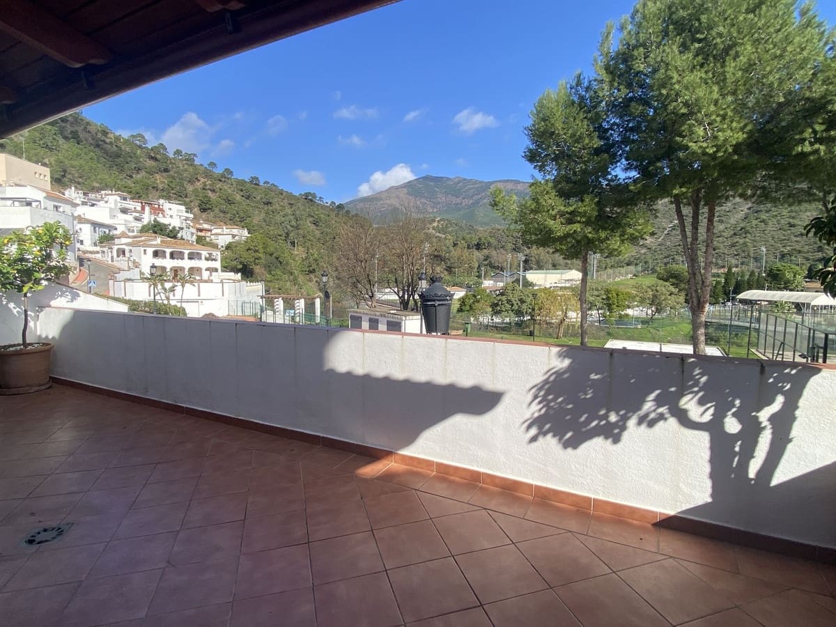 3 bedroom Apartment for sale in Benahavis with pool garage - € 335,000 (Ref: 9592238)
