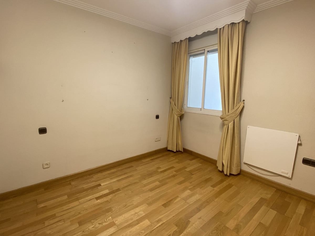 3 soverom Leilighet til salgs i Benahavis med svømmebasseng garasje - € 335 000 (Ref: 9592238)