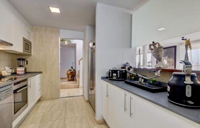 5 chambre Penthouse à vendre à La Cala de Mijas, Mijas avec piscine garage - 739 000 € (Ref: 9687539)