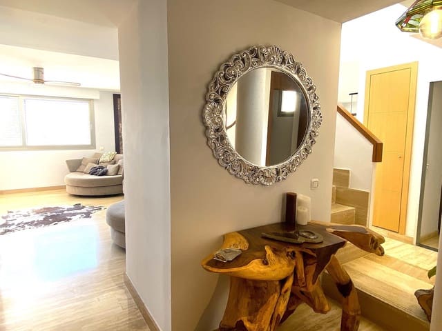 5 chambre Penthouse à vendre à La Cala de Mijas, Mijas avec piscine garage - 739 000 € (Ref: 9687539)