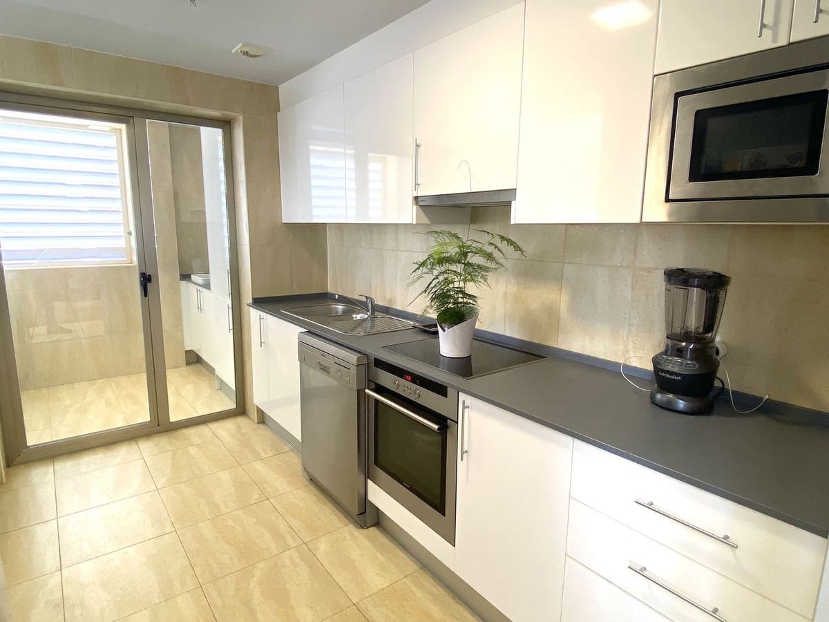 5 bedroom Penthouse for sale in La Cala de Mijas with pool garage - € 739,000 (Ref: 9687539)