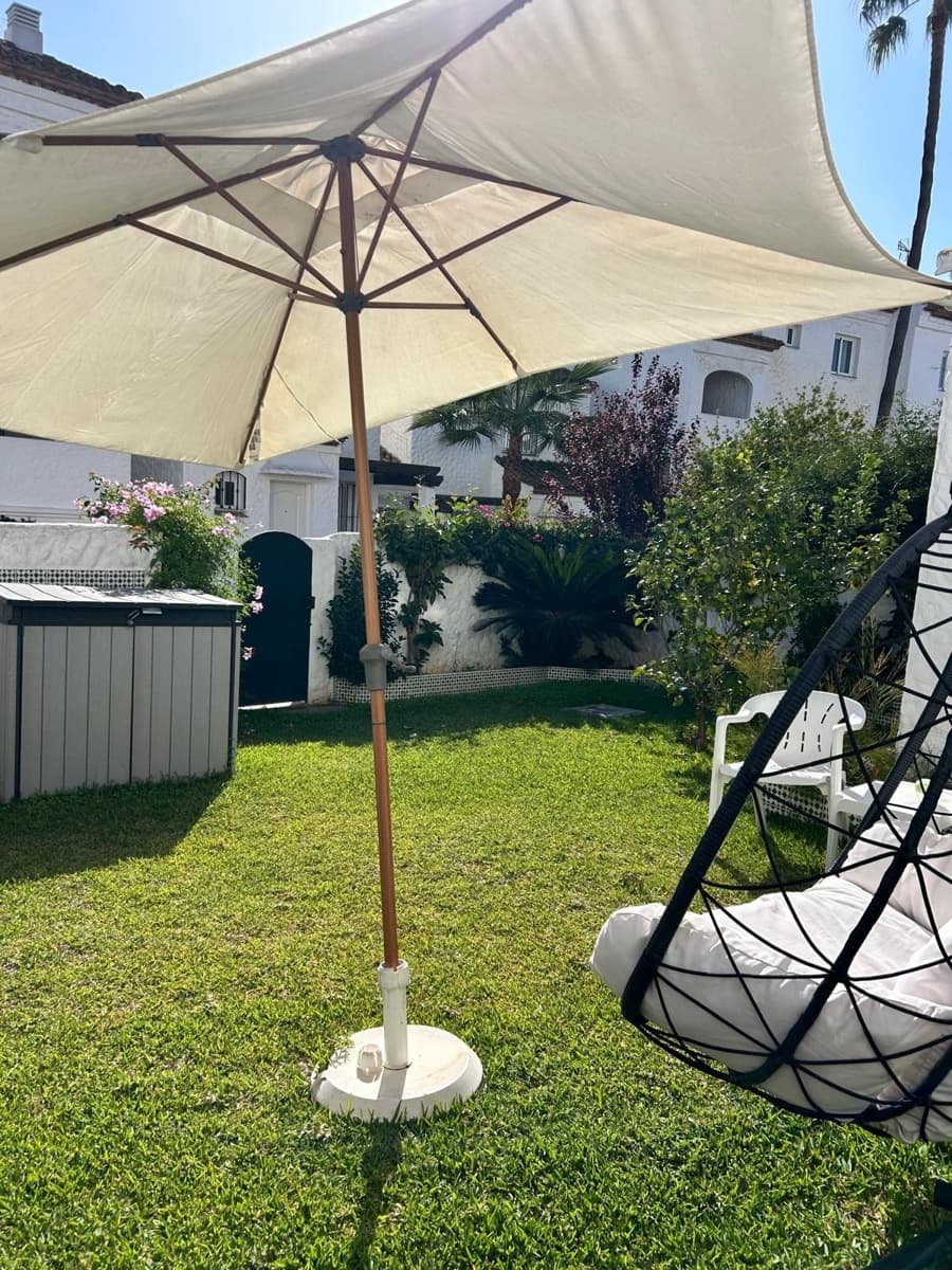 2 bedroom Apartment for sale in El Paraiso with pool - € 299,000 (Ref: 9720482)