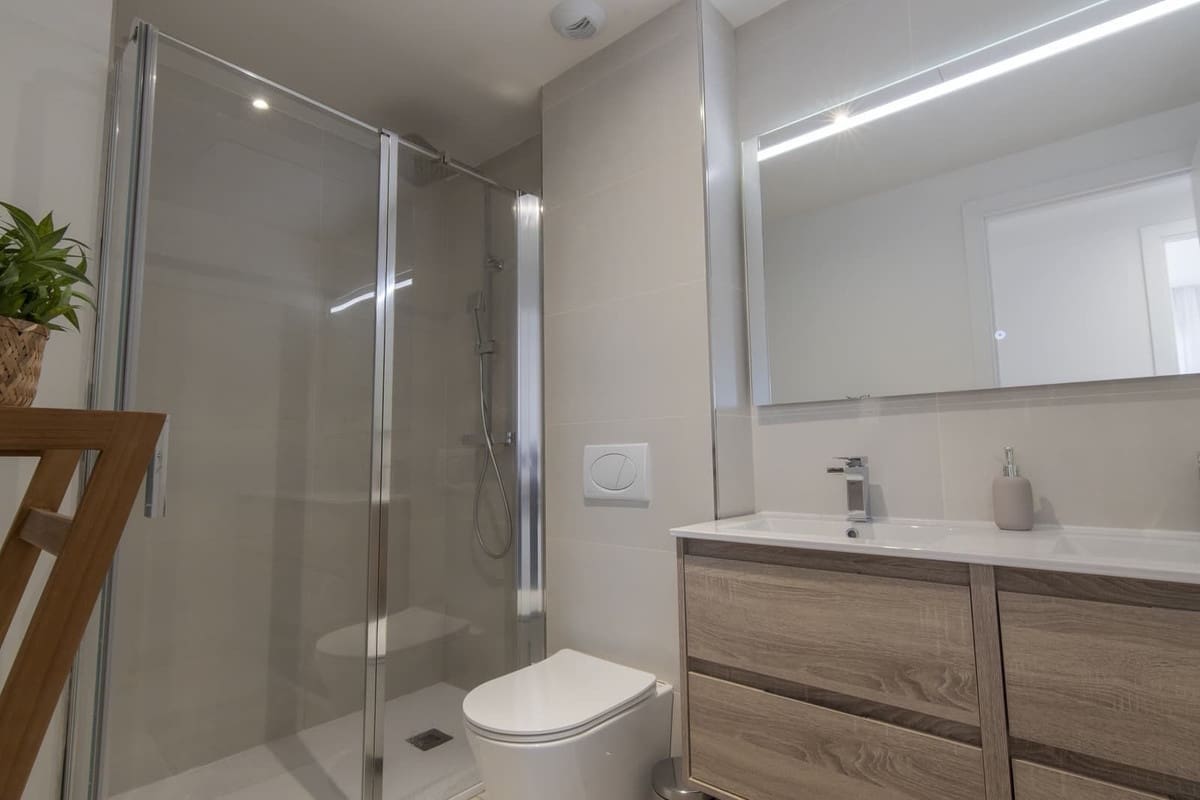 4 bedroom Villa for sale in Benalmadena Costa with pool garage - € 749,000 (Ref: 9739277)