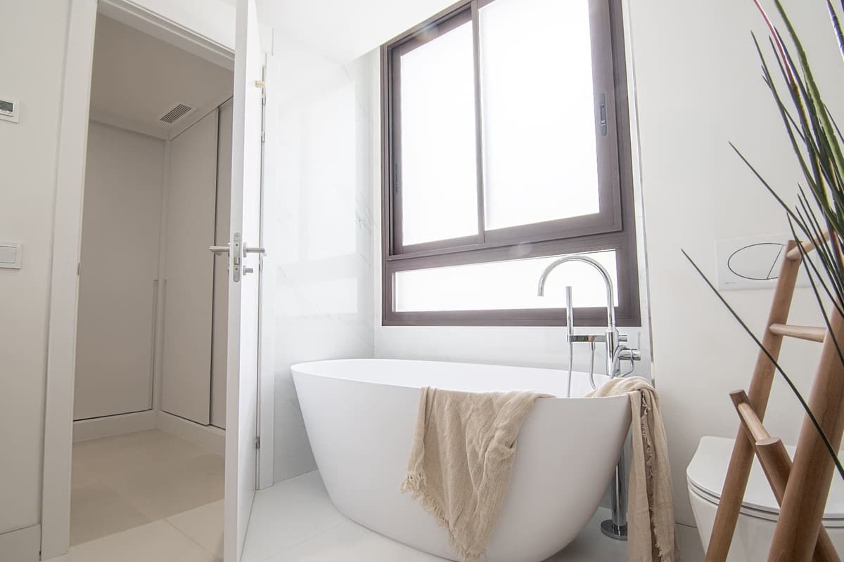 4 bedroom Villa for sale in Benalmadena Costa with pool garage - € 749,000 (Ref: 9739277)