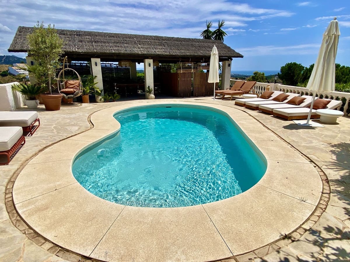 4 chambre Villa/Maison à vendre à Estepona avec piscine garage - 1 595 000 € (Ref: 9844758)