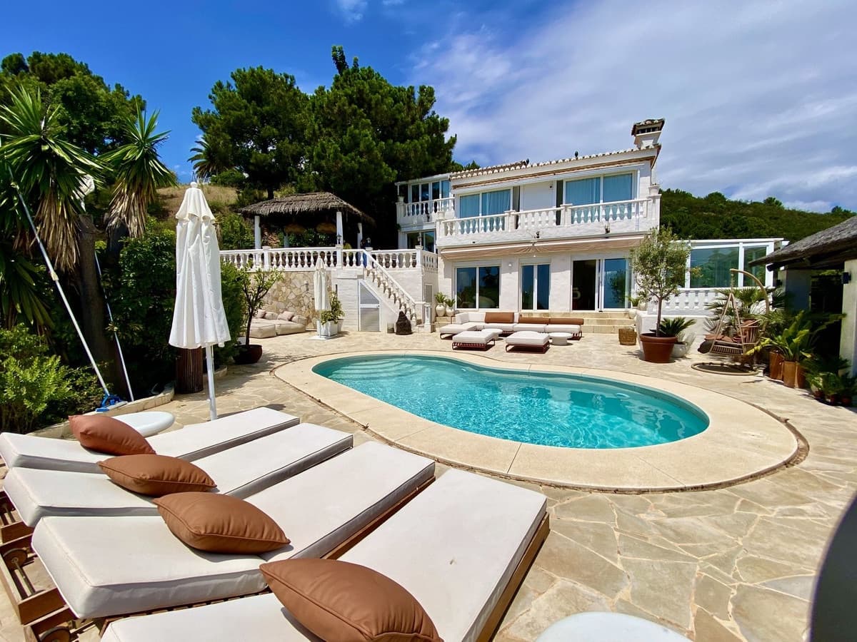 4 chambre Villa/Maison à vendre à Estepona avec piscine garage - 1 595 000 € (Ref: 9844758)