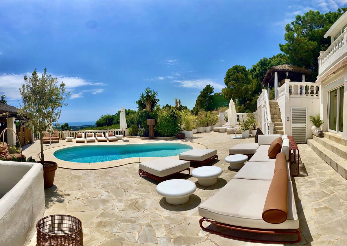 4 chambre Villa/Maison à vendre à Estepona avec piscine garage - 1 595 000 € (Ref: 9844758)