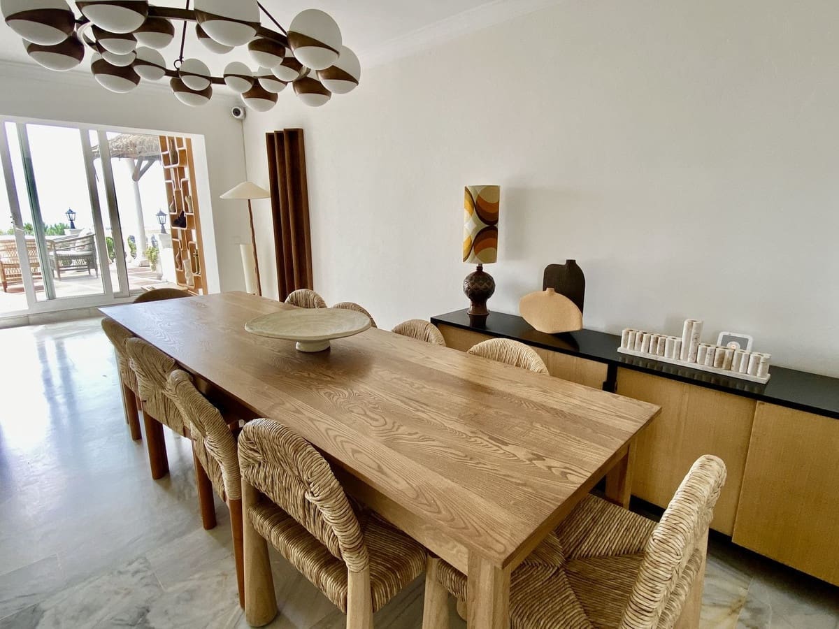4 chambre Villa/Maison à vendre à Estepona avec piscine garage - 1 595 000 € (Ref: 9844758)