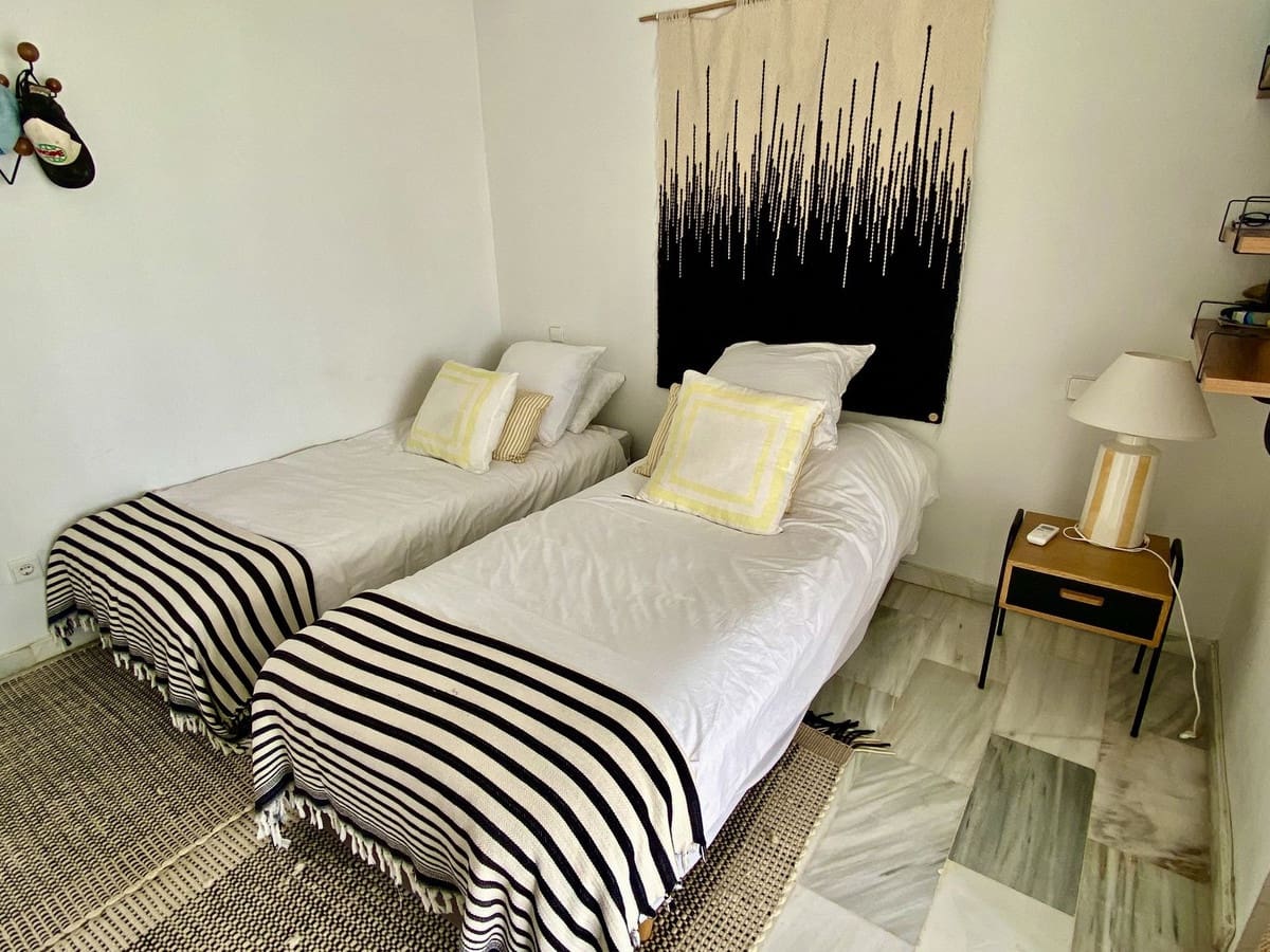 4 chambre Villa/Maison à vendre à Estepona avec piscine garage - 1 595 000 € (Ref: 9844758)