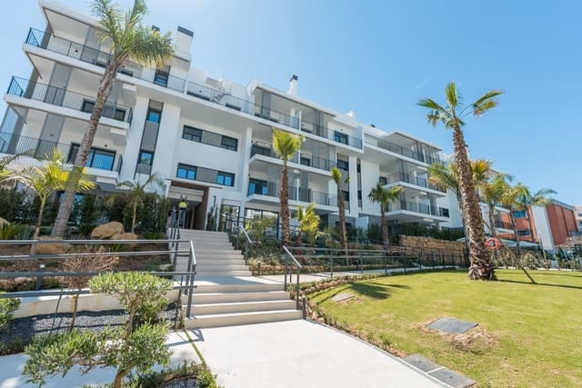Apartamento de 3 habitaciones en Huerta Nueva, Estepona en venta con piscina garaje - 730.000 € (Ref: 9891070)
