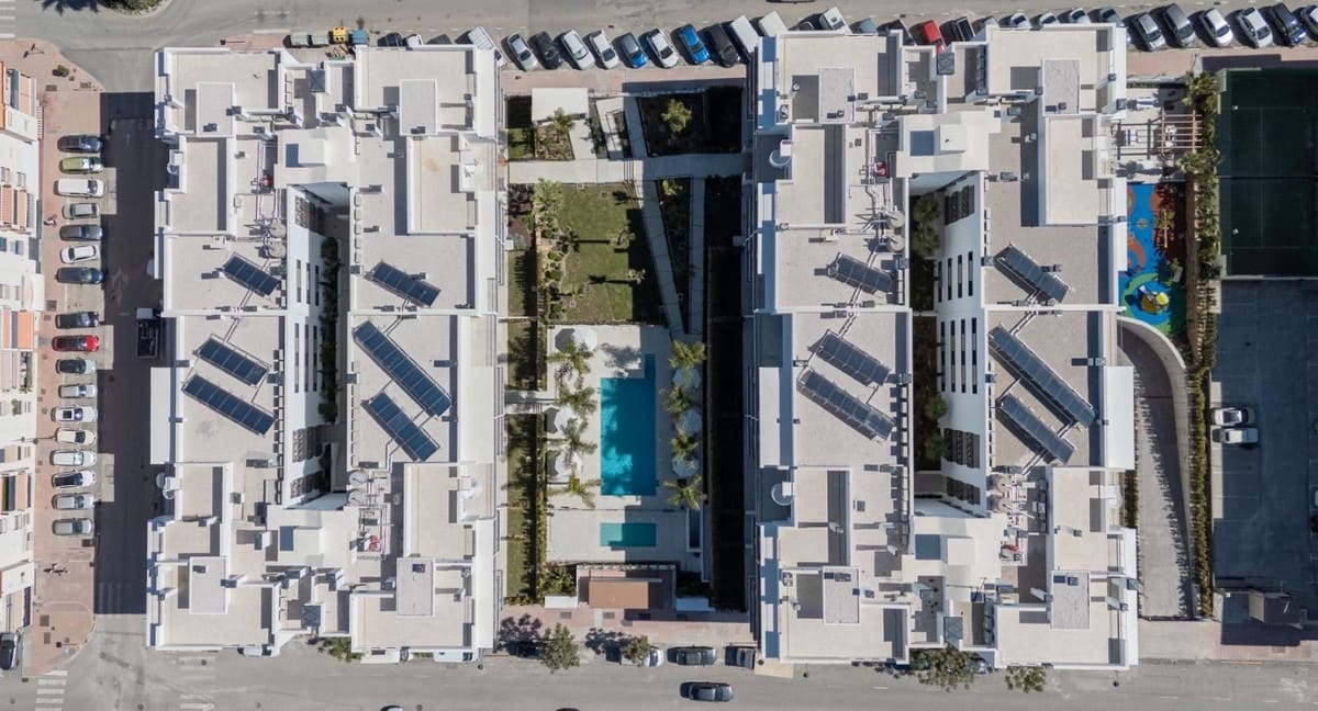 3 Zimmer Apartment zu verkaufen in Estepona mit Pool Garage - 730.000 € (Ref: 9891070)