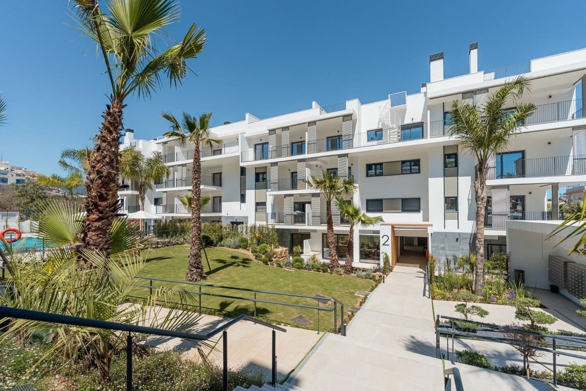3 Zimmer Apartment zu verkaufen in Estepona mit Pool Garage - 730.000 € (Ref: 9891070)