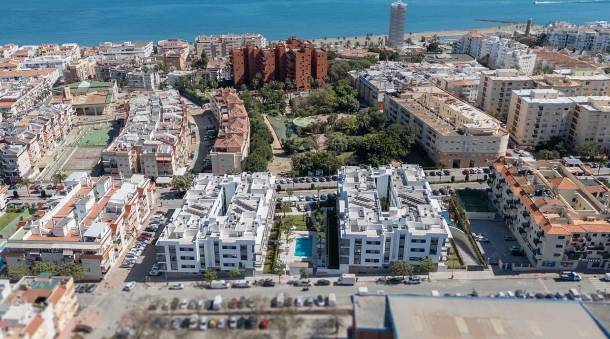 3 Zimmer Apartment zu verkaufen in Estepona mit Pool Garage - 730.000 € (Ref: 9891070)