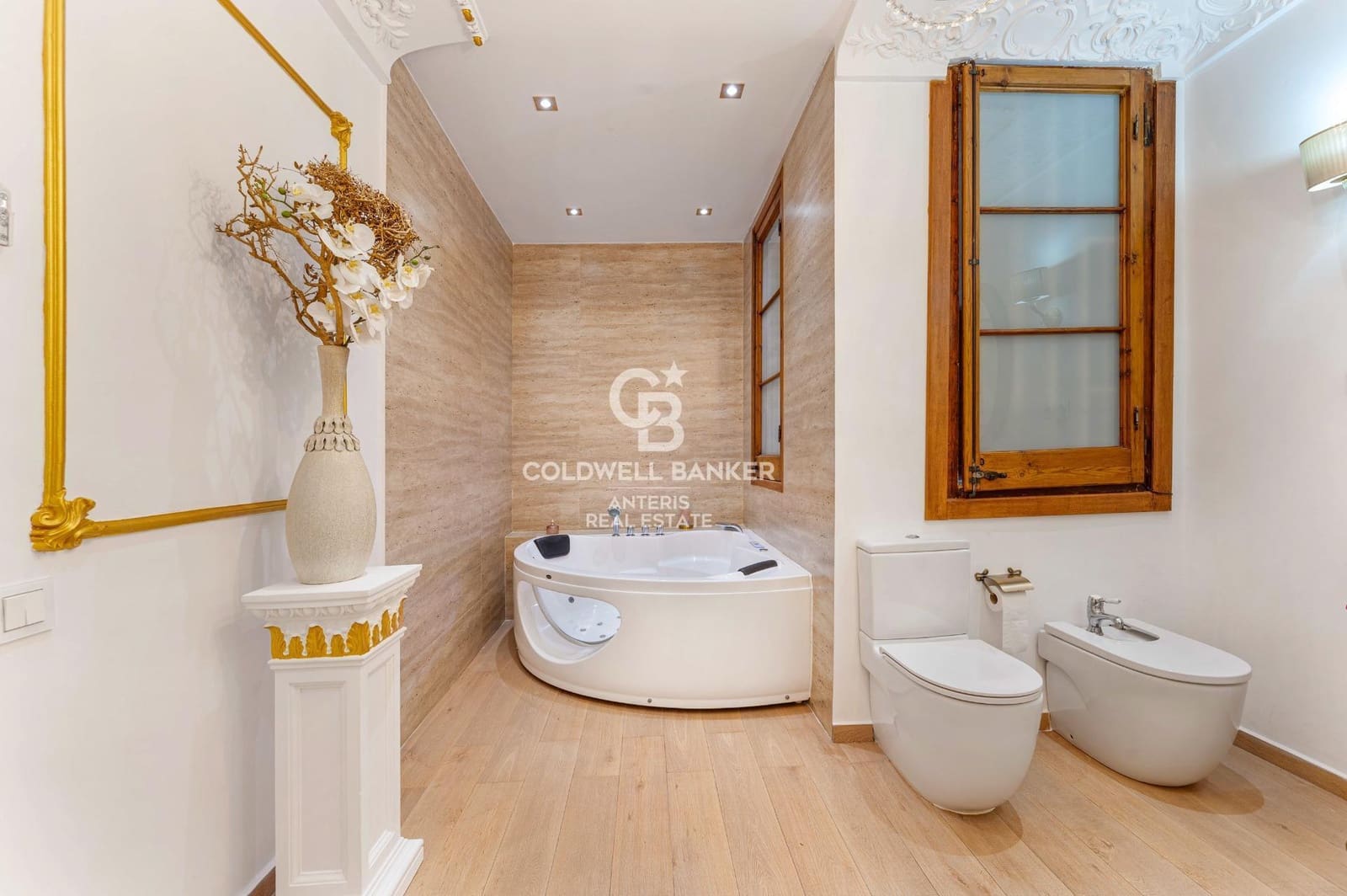 3 bedroom Flat for sale in Barcelona city - € 745,000 (Ref: 10055620)