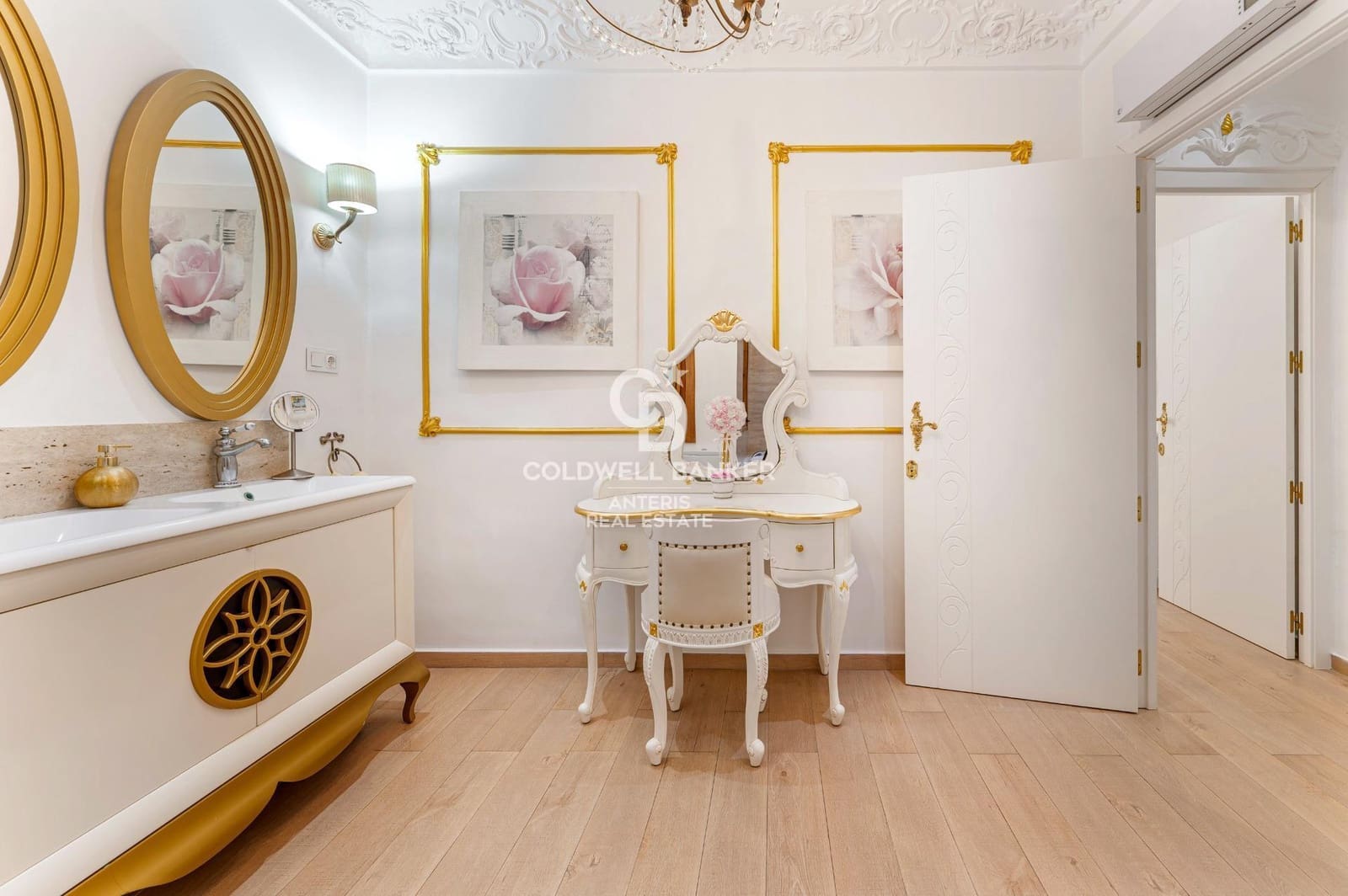 3 bedroom Flat for sale in Barcelona city - € 745,000 (Ref: 10055620)