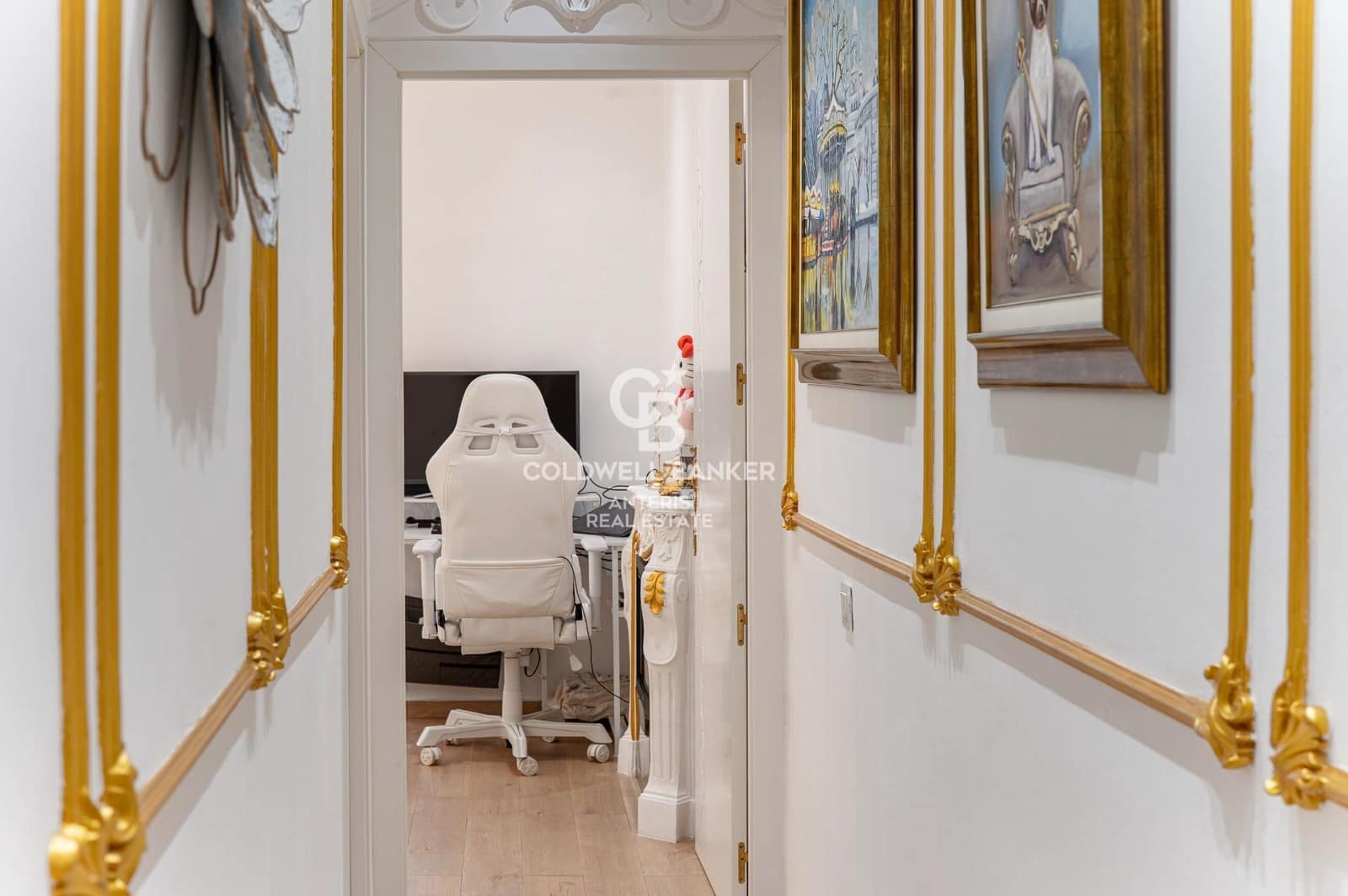 3 bedroom Flat for sale in Barcelona city - € 745,000 (Ref: 10055620)