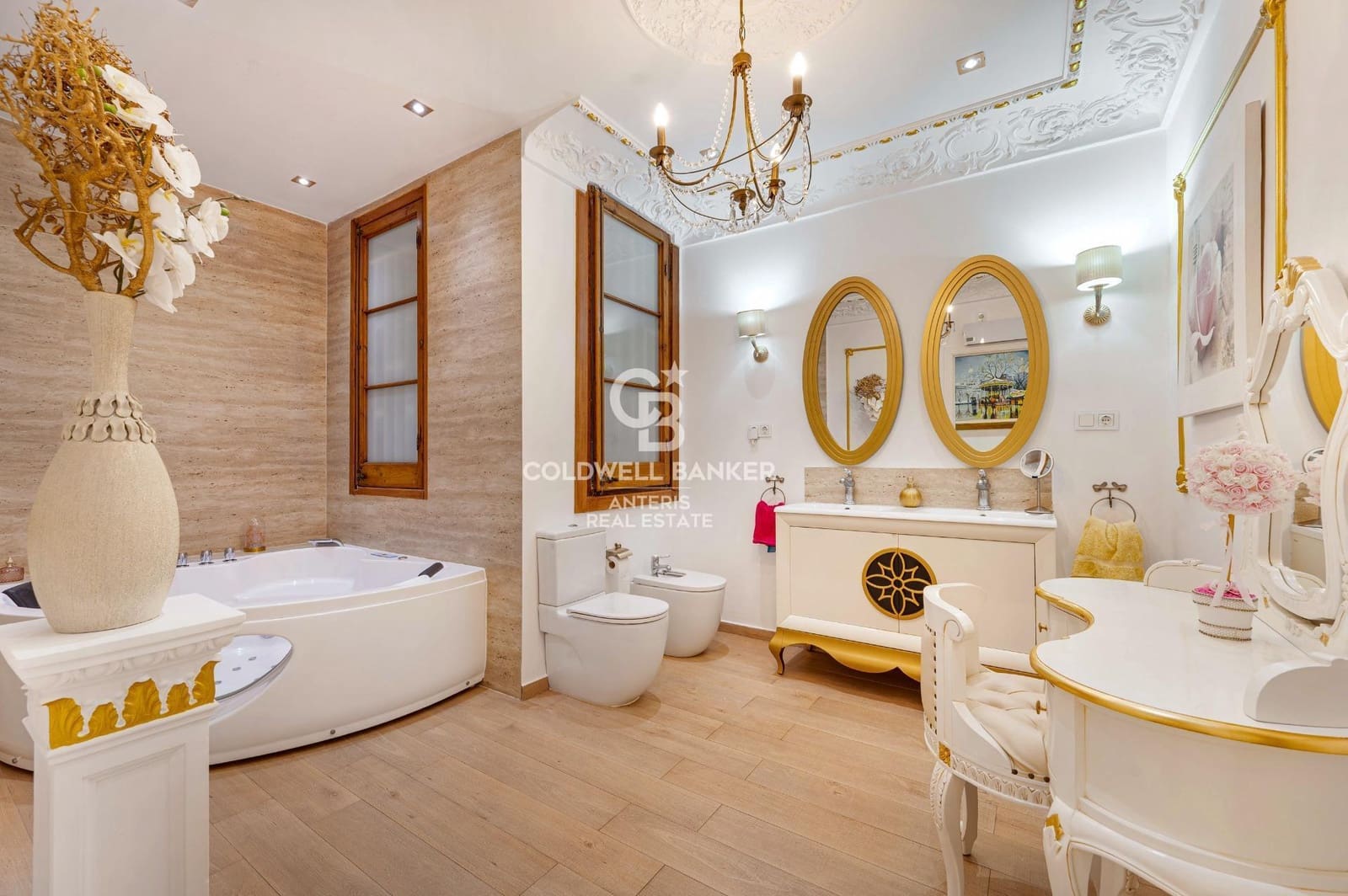 3 bedroom Flat for sale in Barcelona city - € 745,000 (Ref: 10055620)