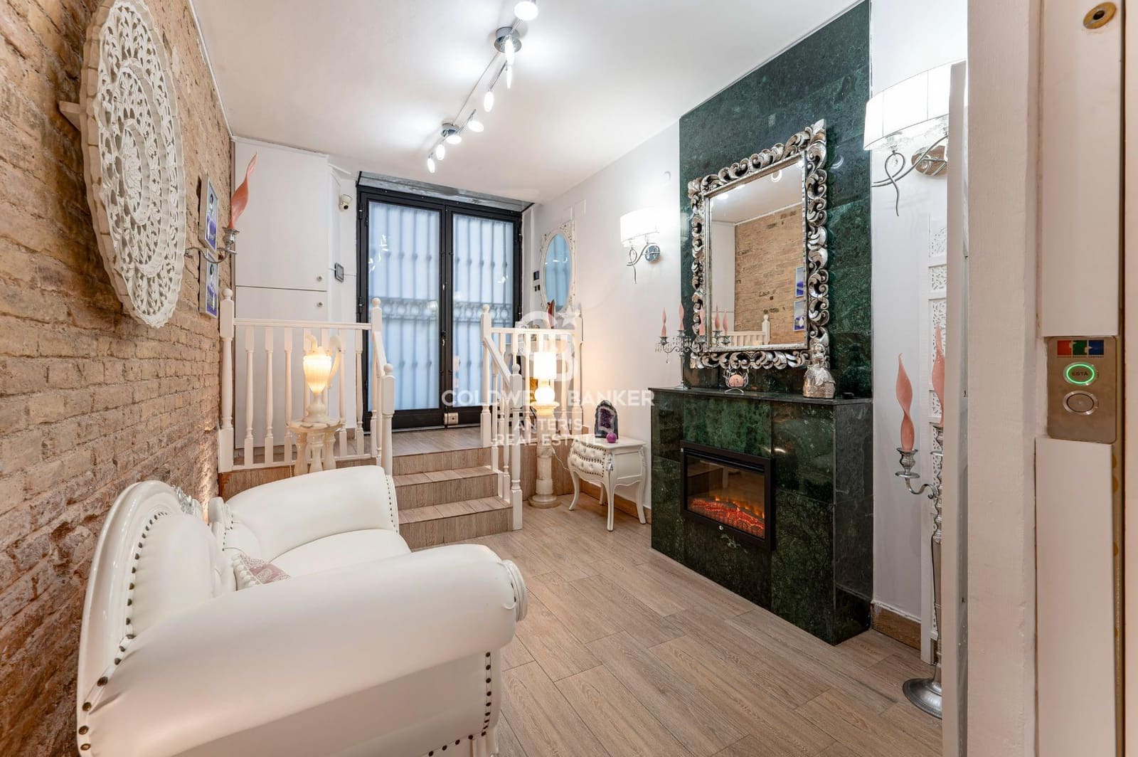3 bedroom Flat for sale in Barcelona city - € 745,000 (Ref: 10055620)