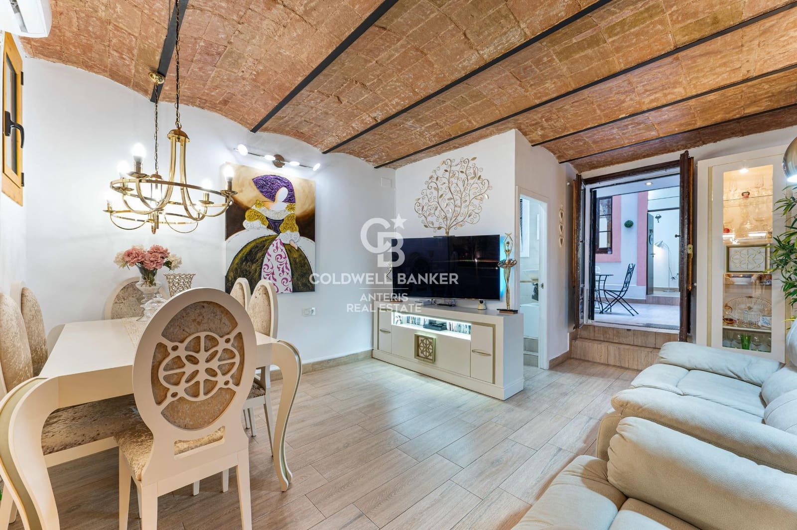 3 bedroom Flat for sale in Barcelona city - € 745,000 (Ref: 10055620)