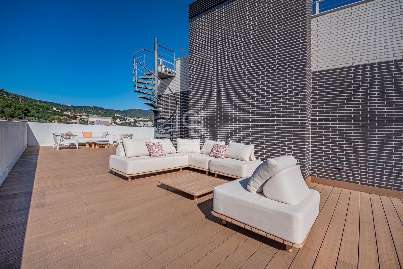 3 soverom Penthouse til salgs i Montgat med svømmebasseng - € 980 000 (Ref: 10059080)
