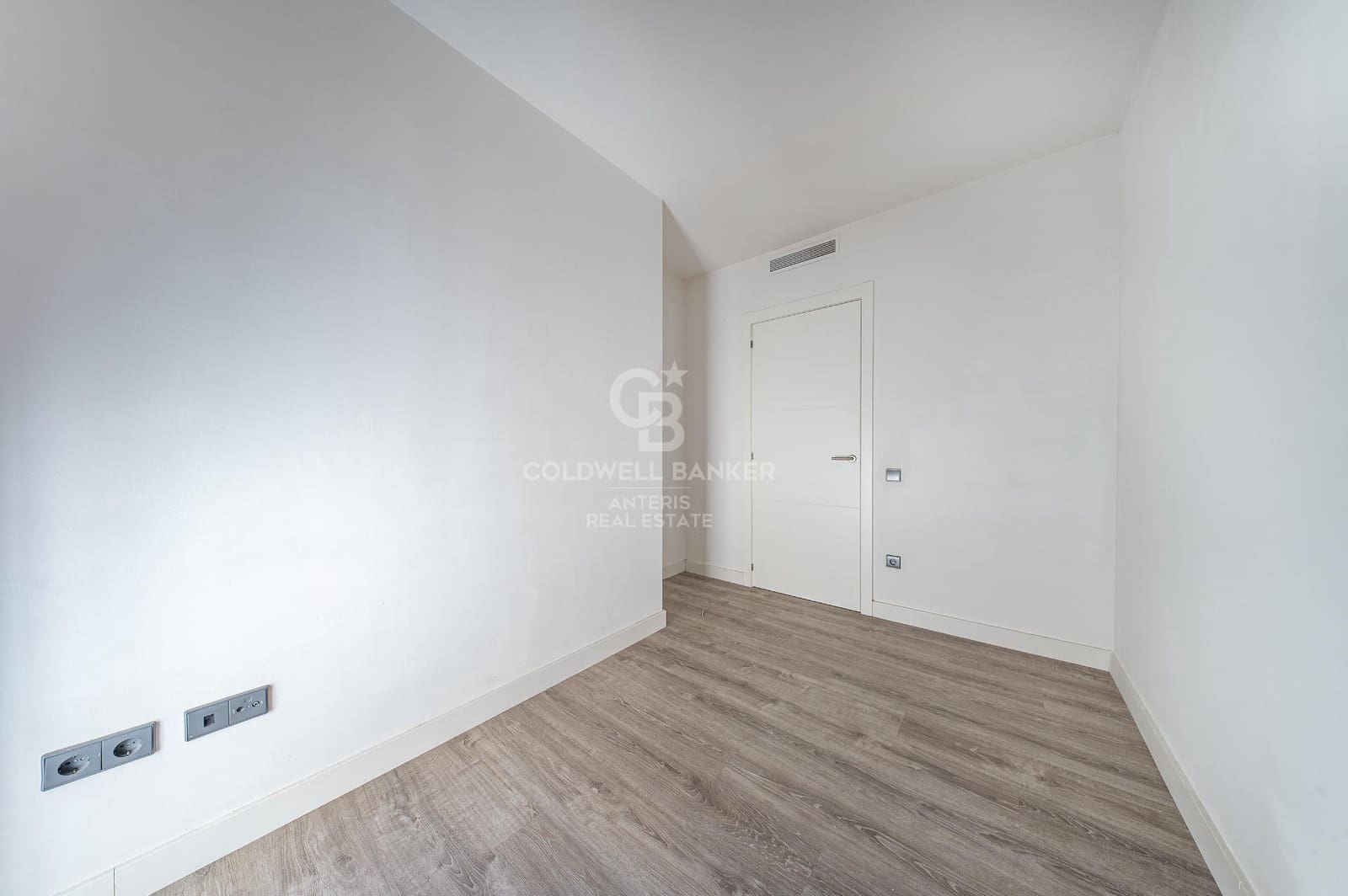 2 sypialnia Mieszkanie na sprzedaż w Miasto Barcelona z garażem - 464 000 € (Ref: 10059081)