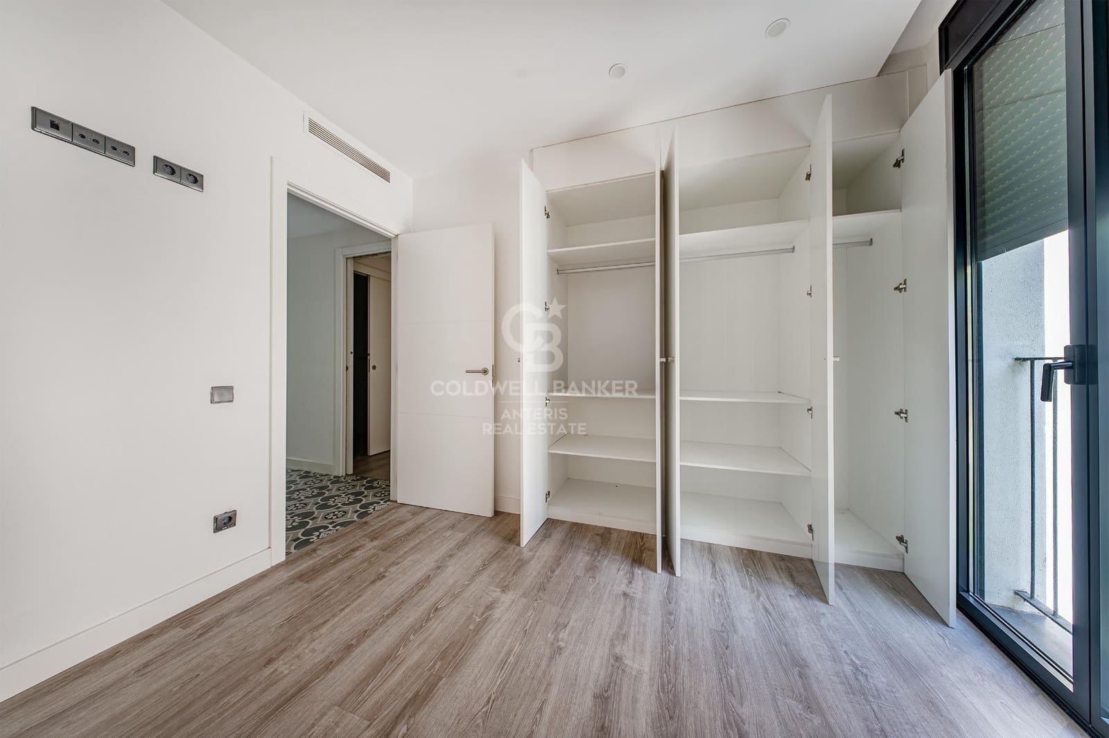 2 bedroom Flat for sale in Barcelona city with garage - € 464,000 (Ref: 10059081)