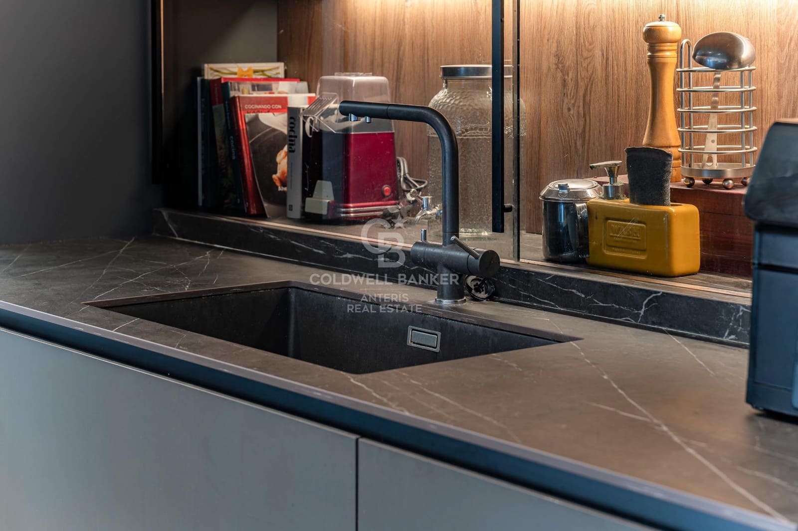 4 soverom Penthouse til salgs i Badalona med svømmebasseng - € 850 000 (Ref: 10059083)