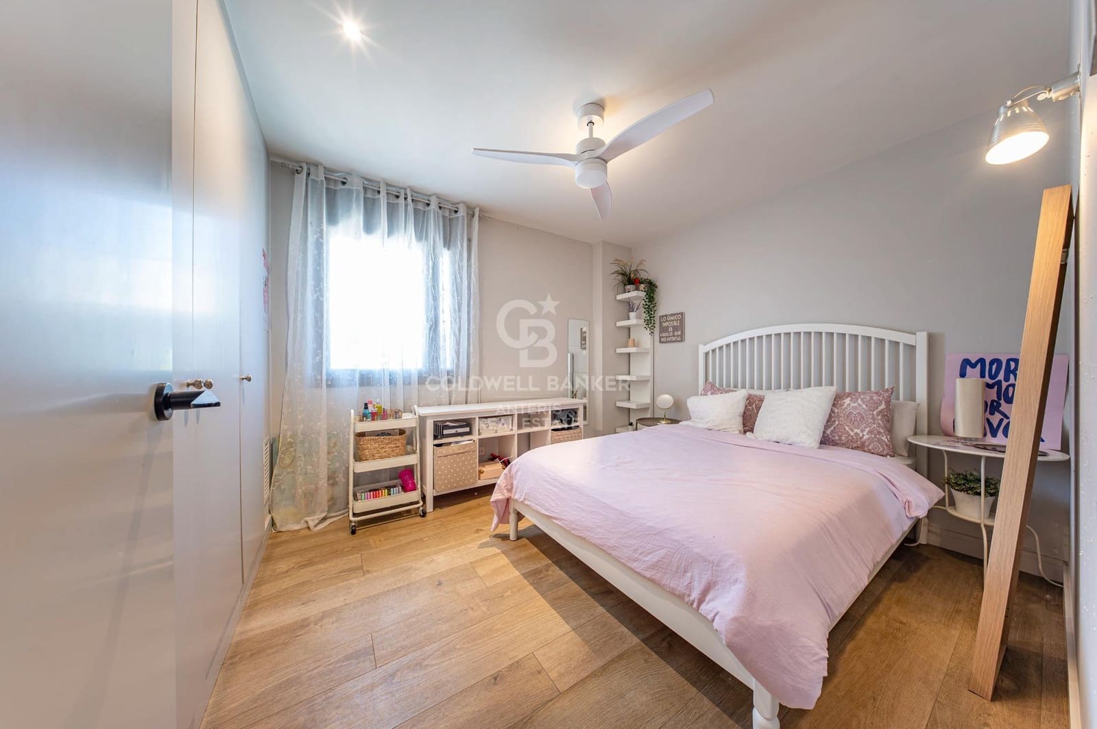 4 soverom Penthouse til salgs i Badalona med svømmebasseng - € 850 000 (Ref: 10059083)