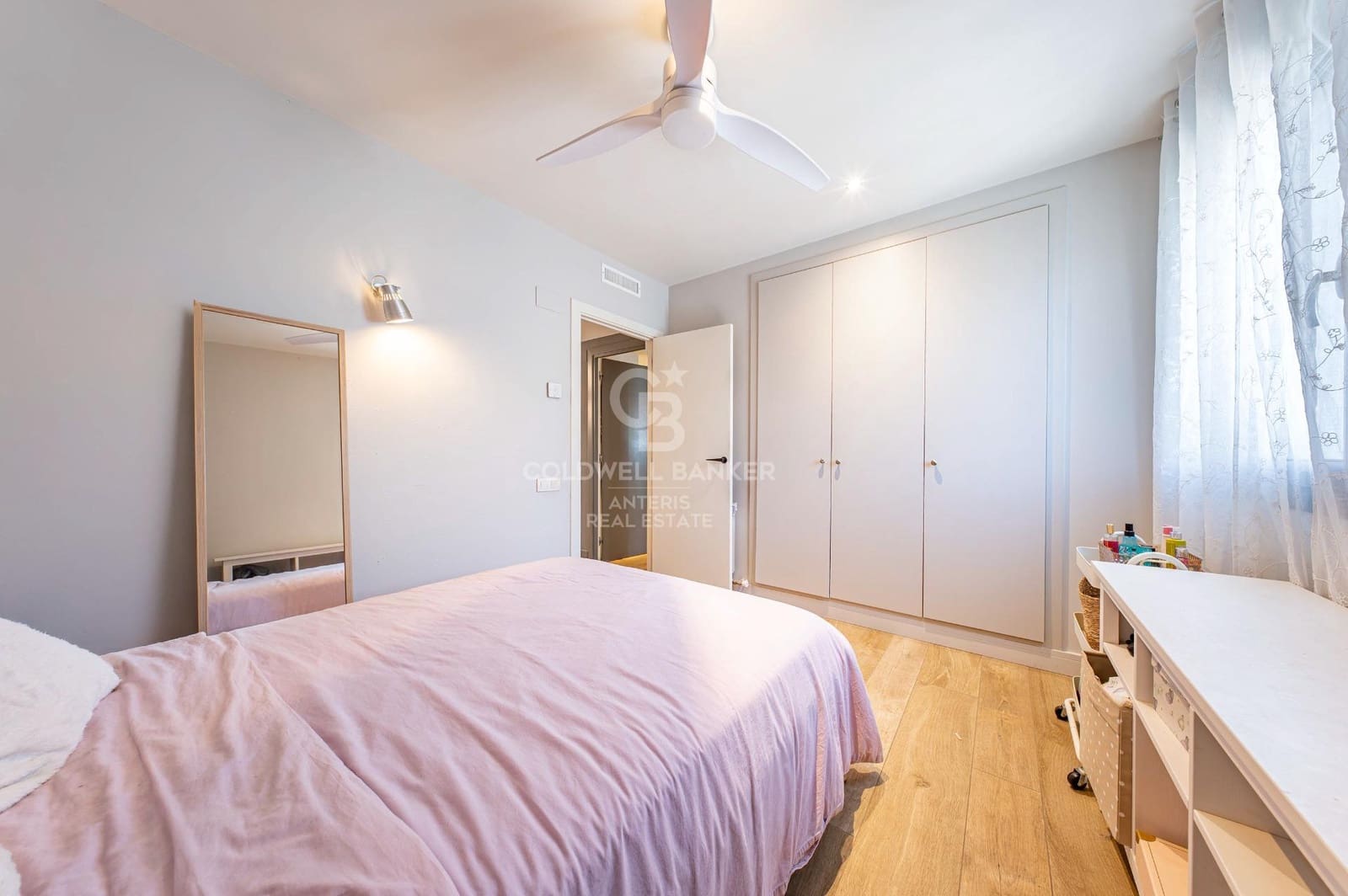 4 soverom Penthouse til salgs i Badalona med svømmebasseng - € 850 000 (Ref: 10059083)