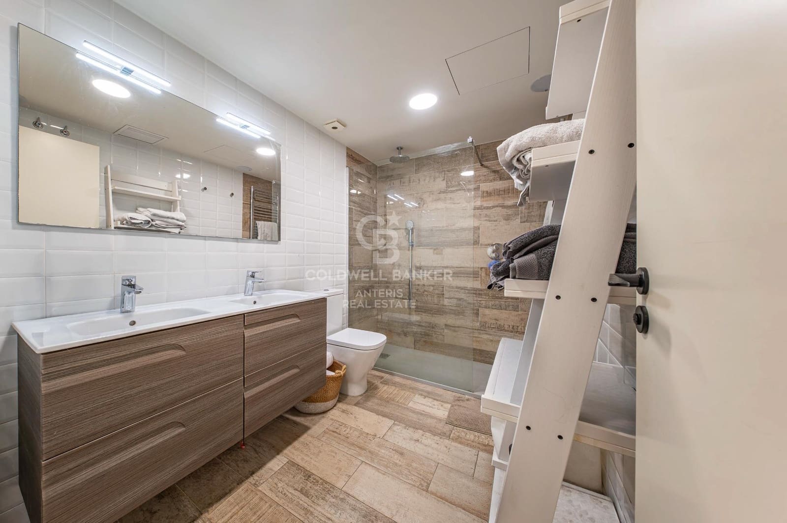 4 soverom Penthouse til salgs i Badalona med svømmebasseng - € 850 000 (Ref: 10059083)