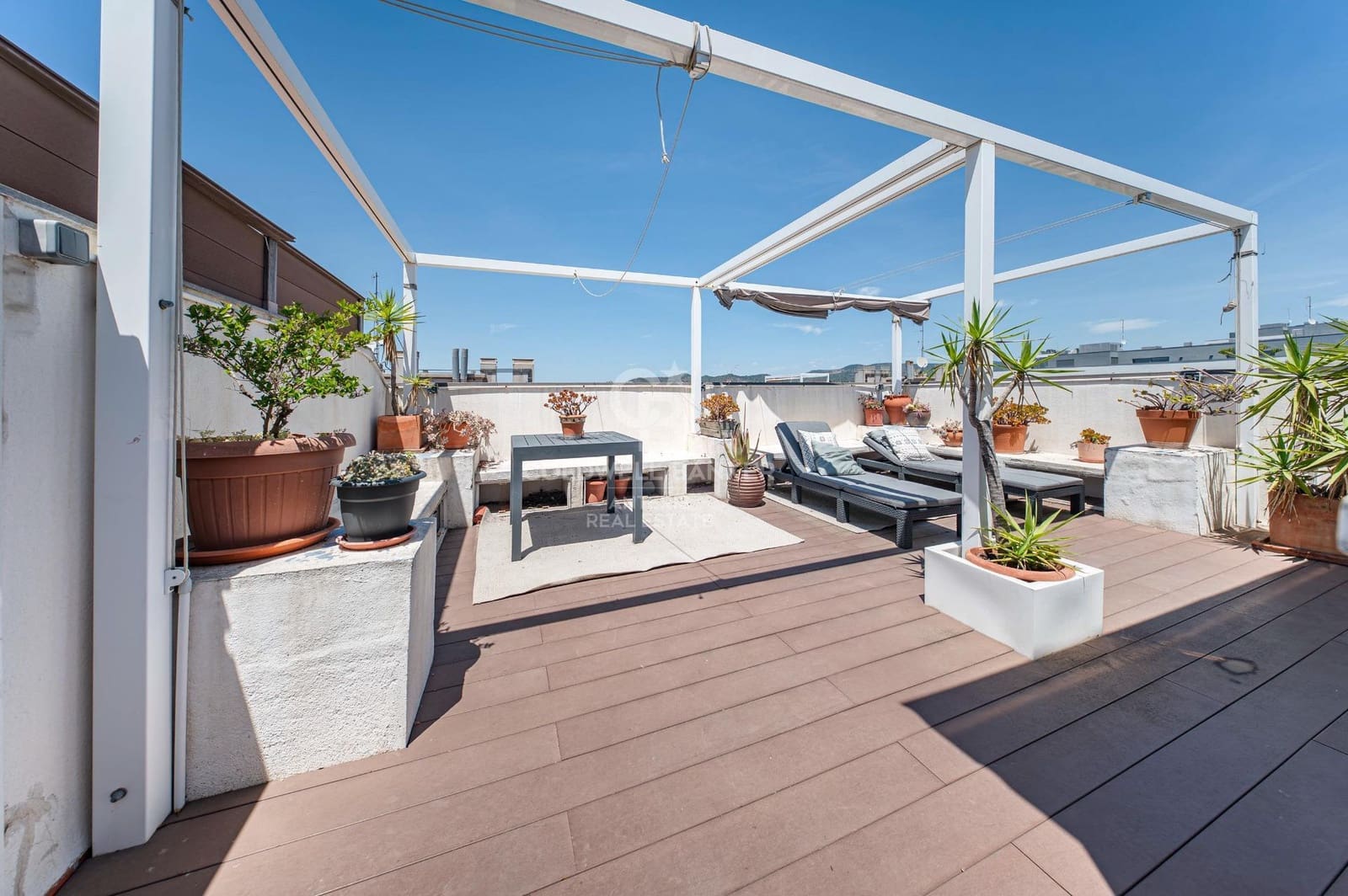 4 soverom Penthouse til salgs i Badalona med svømmebasseng - € 850 000 (Ref: 10059083)