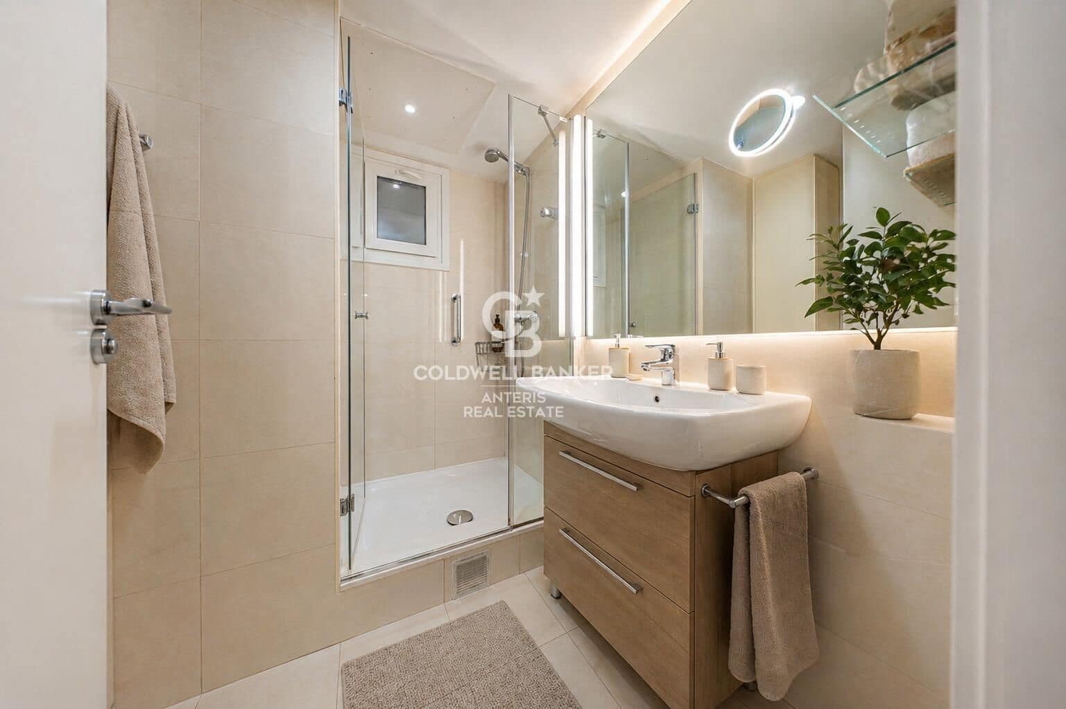 2 sypialnia Mieszkanie na sprzedaż w Miasto Barcelona - 845 000 € (Ref: 10059085)