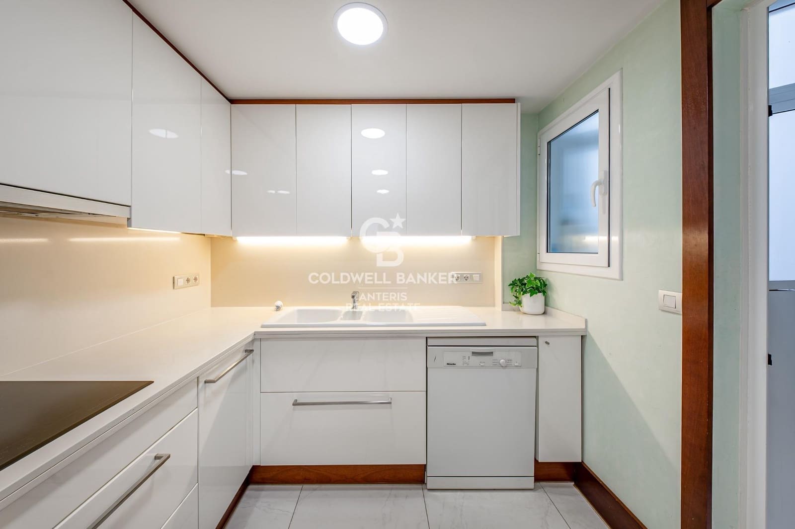 2 sypialnia Mieszkanie na sprzedaż w Miasto Barcelona - 845 000 € (Ref: 10059085)