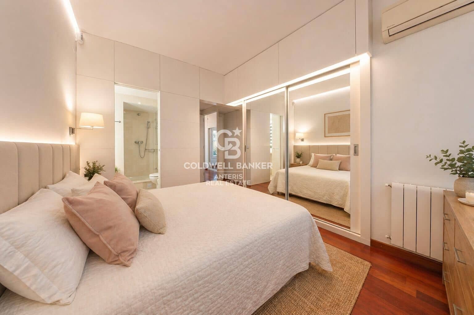 2 sypialnia Mieszkanie na sprzedaż w Miasto Barcelona - 845 000 € (Ref: 10059085)