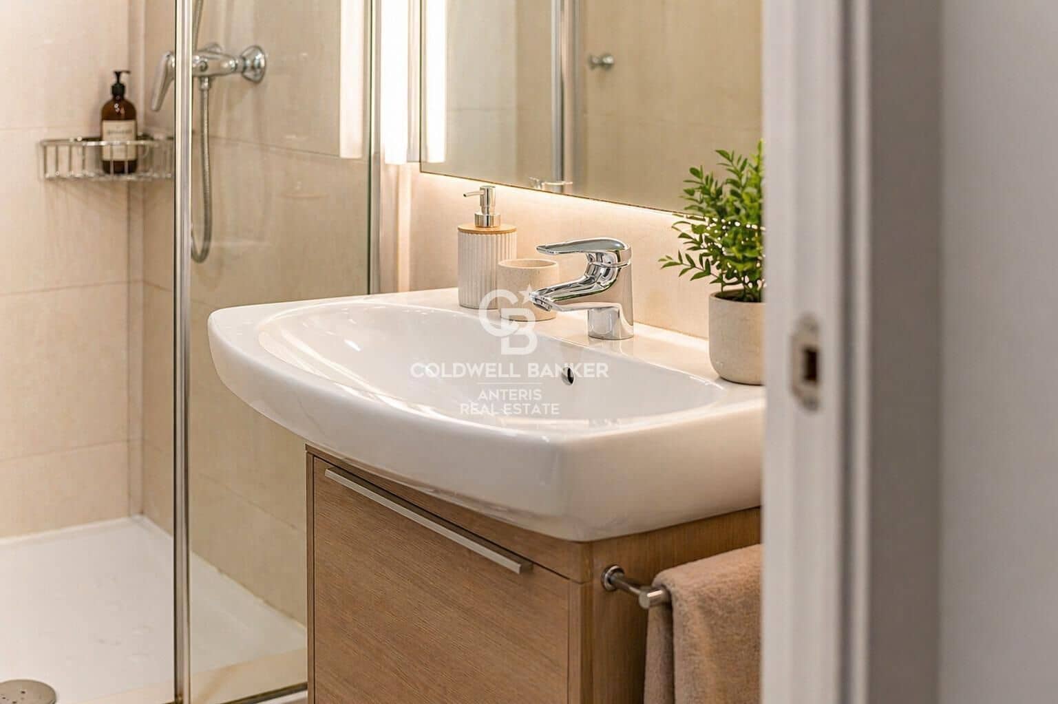 2 sypialnia Mieszkanie na sprzedaż w Miasto Barcelona - 845 000 € (Ref: 10059085)