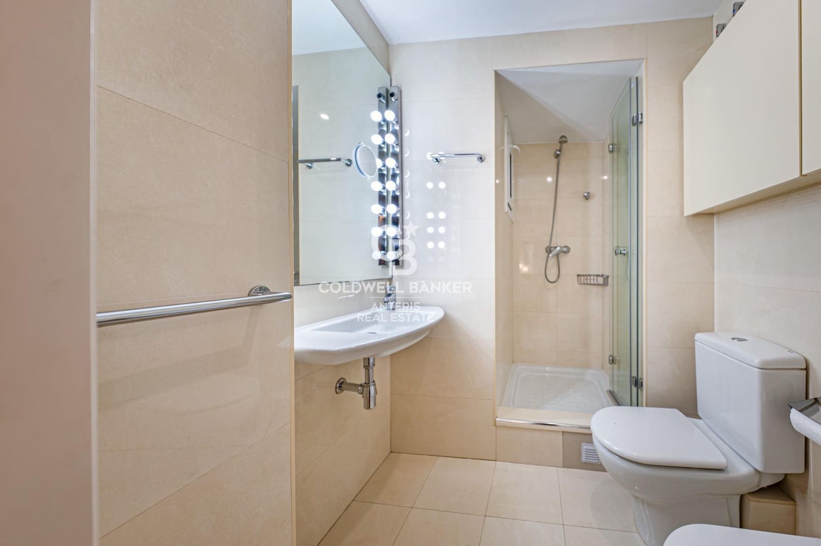 2 sypialnia Mieszkanie na sprzedaż w Miasto Barcelona - 845 000 € (Ref: 10059085)