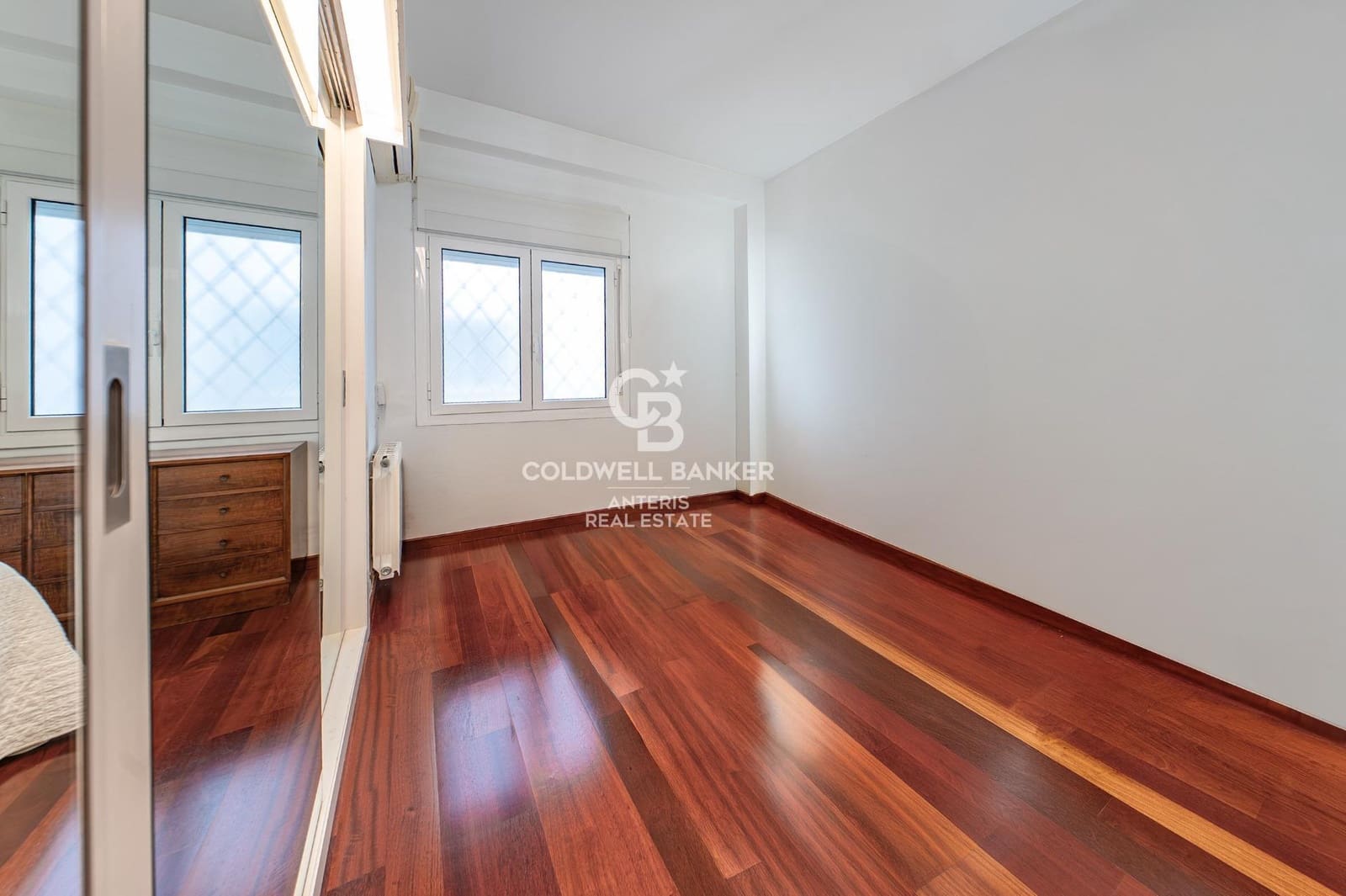 2 sypialnia Mieszkanie na sprzedaż w Miasto Barcelona - 845 000 € (Ref: 10059085)