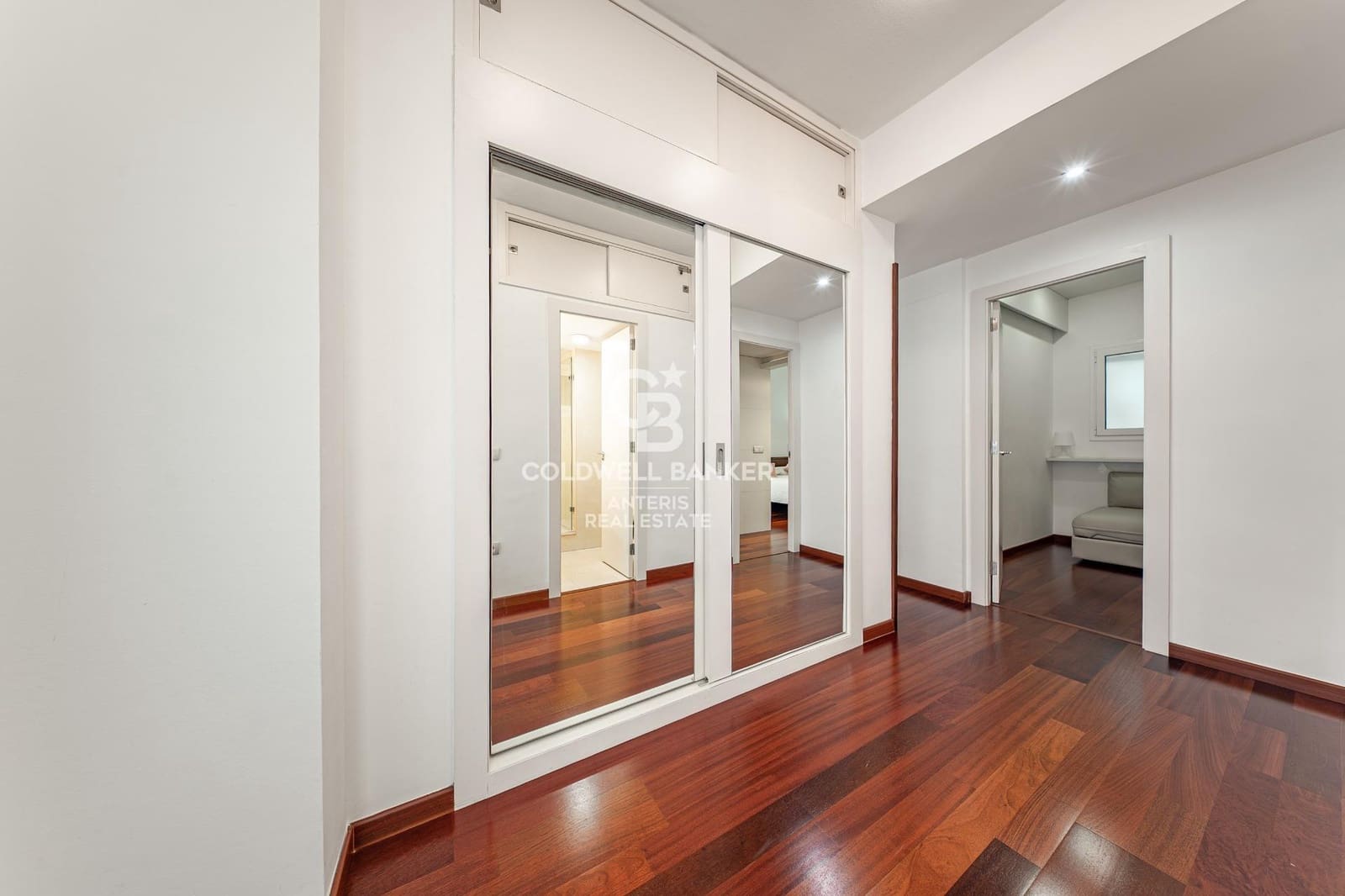 2 sypialnia Mieszkanie na sprzedaż w Miasto Barcelona - 845 000 € (Ref: 10059085)