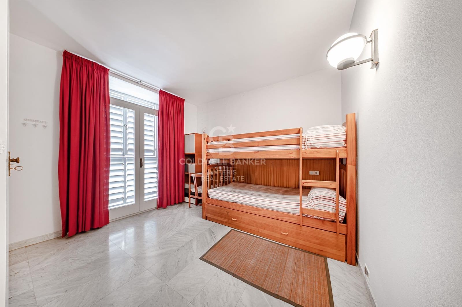 5 makuuhuone Asunto myytävänä paikassa Lloret de Mar mukana 
autotalli - 495 000 € (Ref: 10059088)