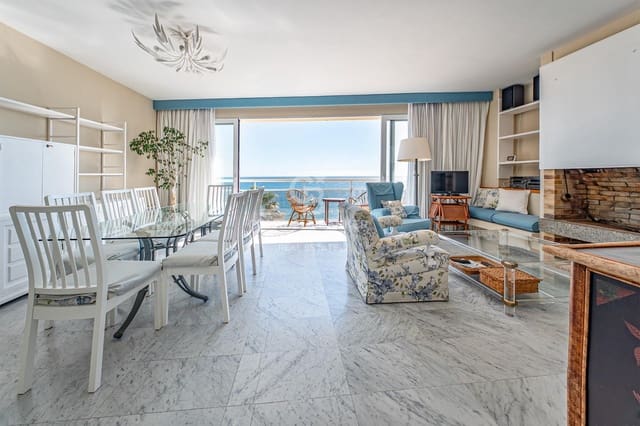 5 soveværelse Lejlighed til salg i Lloret de Mar med garage - € 495.000 (Ref: 10059088)