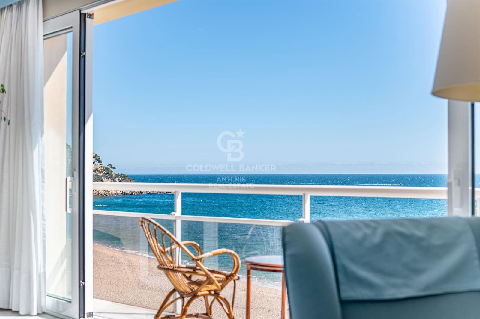 5 bedroom Flat for sale in Lloret de Mar with garage - € 495,000 (Ref: 10059088)