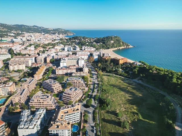 2 soveværelse Lejlighed til salg i Fenals, Lloret de Mar med swimmingpool - € 281.000 (Ref: 10059092)