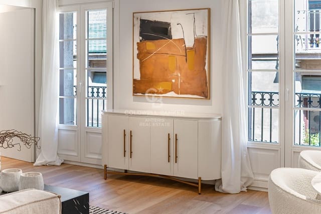 3 soverom Leilighet til salgs i Sant Antoni, Barcelona by med svømmebasseng - € 590 000 (Ref: 10059093)