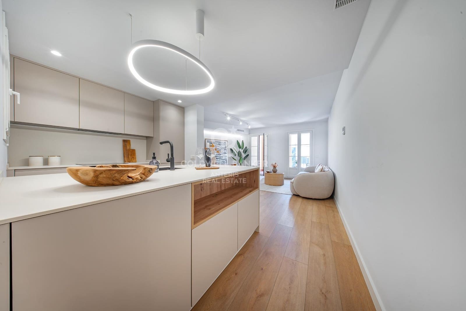 3 soverom Leilighet til salgs i Barcelona by med svømmebasseng - € 635 000 (Ref: 10059095)