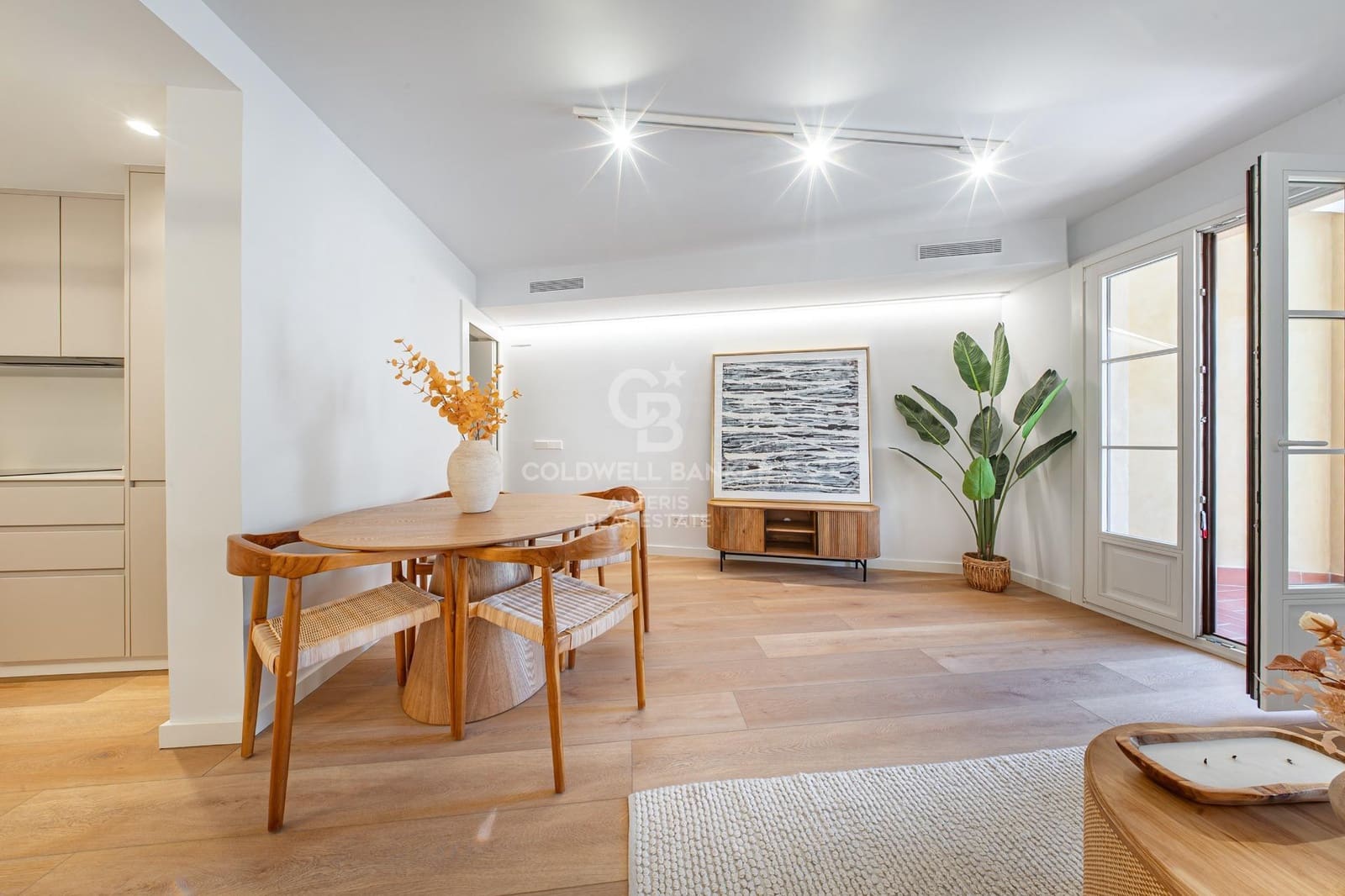 3 soverom Leilighet til salgs i Barcelona by med svømmebasseng - € 635 000 (Ref: 10059095)
